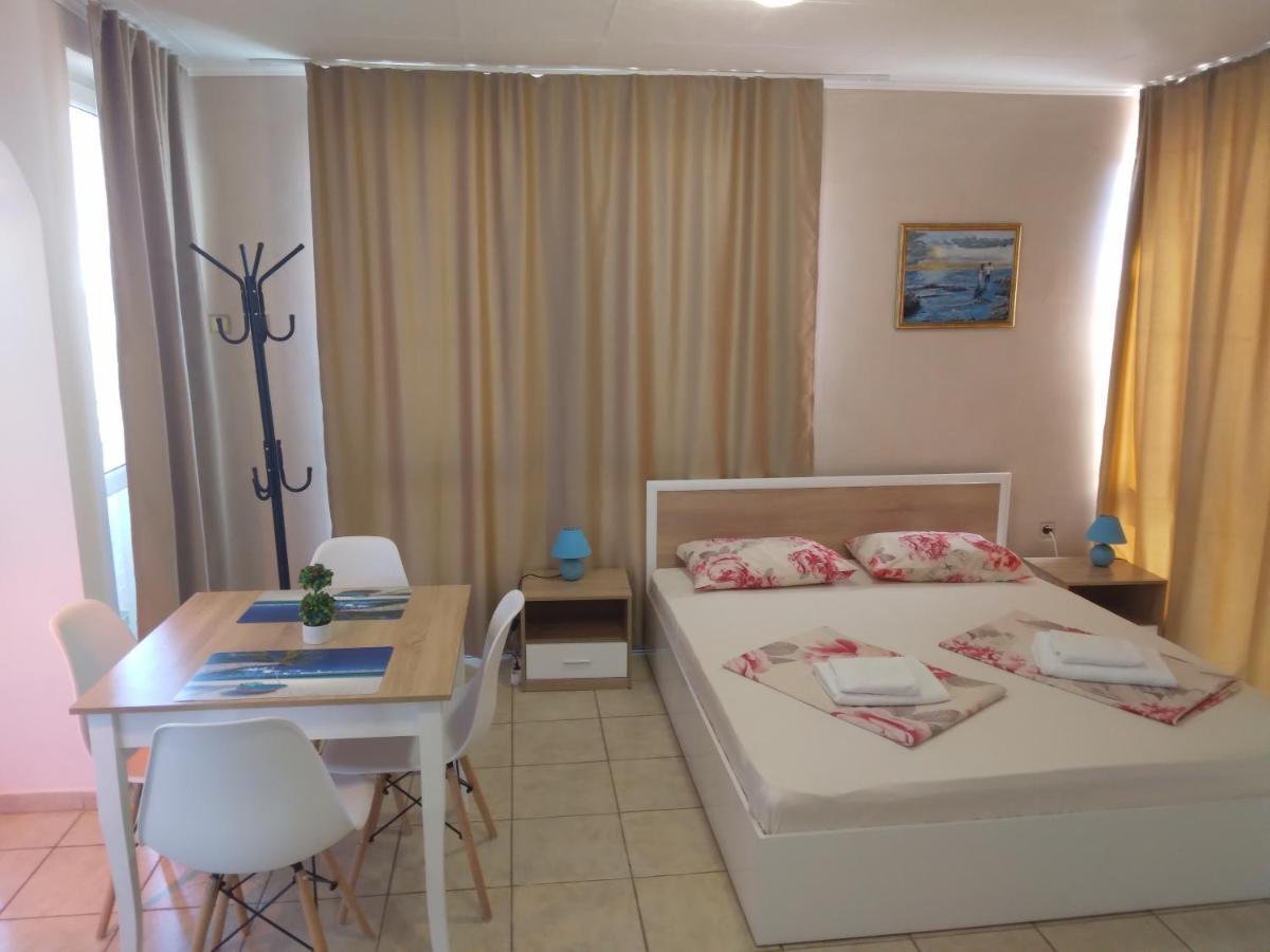 Къща За Гости Семейство Маврови Hotel Rezovo Eksteriør billede